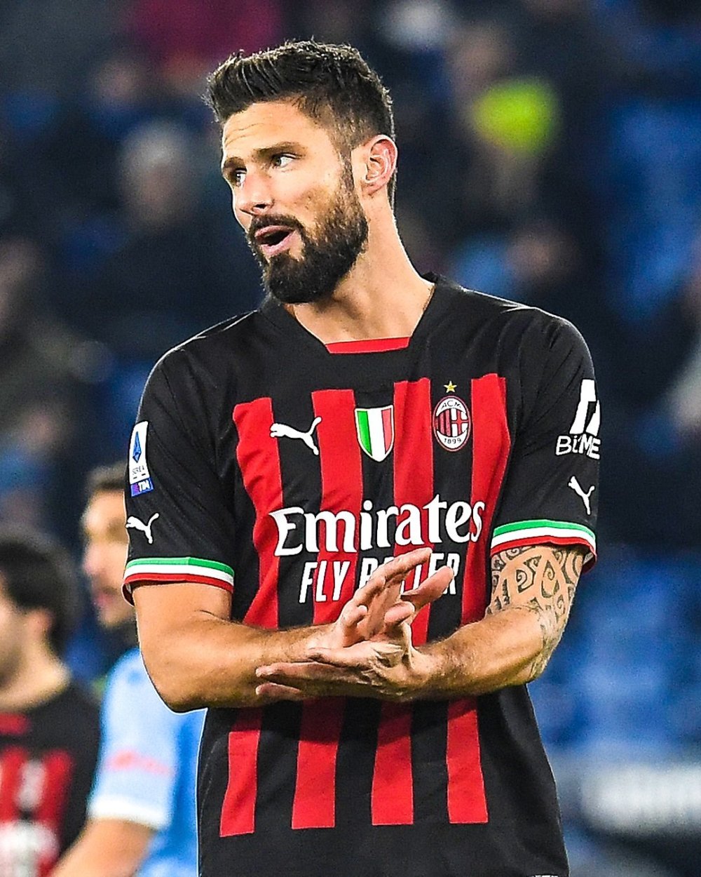 爱游戏-冲刺阶段斯图加特单刀错失——意甲节点到来；悬念犹存；阵容厚度经受考验的简单介绍