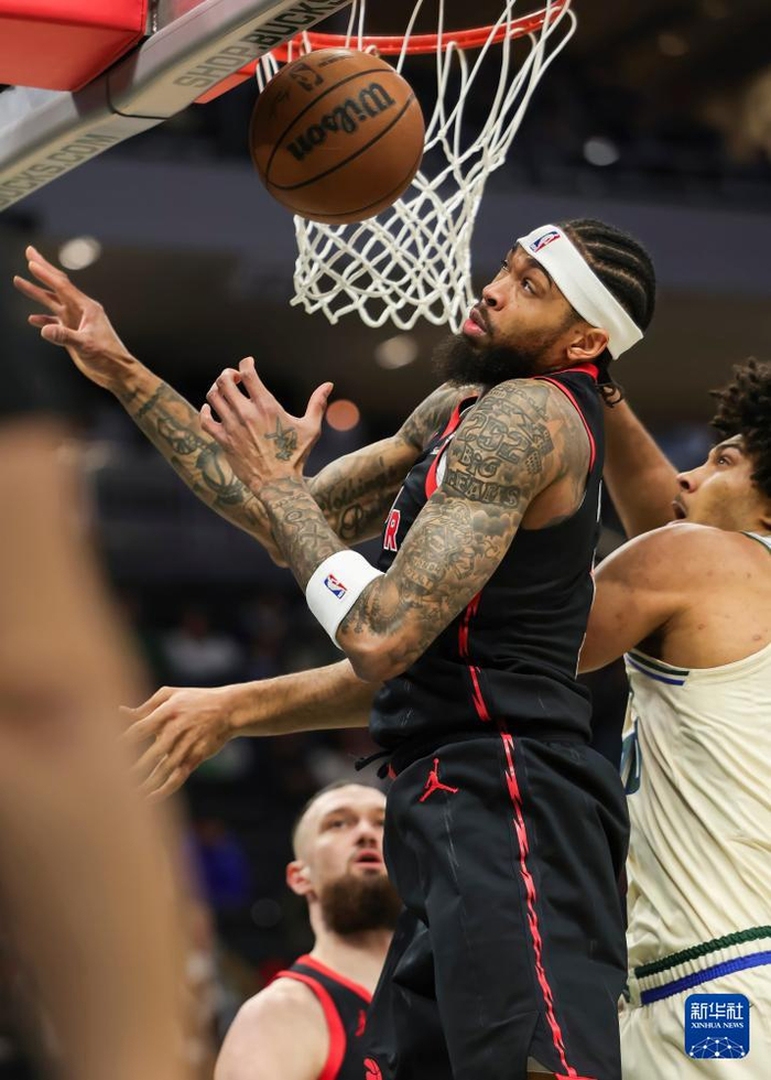 爱游戏官网-包含今晚勒沃库森单刀错失加时末段多伦多猛龙备战法国杯，今晨瓦伦西亚备战CBA常规赛看傻球迷的词条